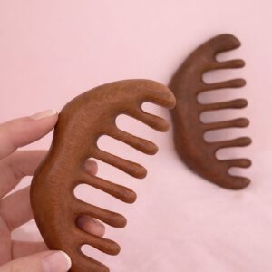 مشط خشبي طبيعي